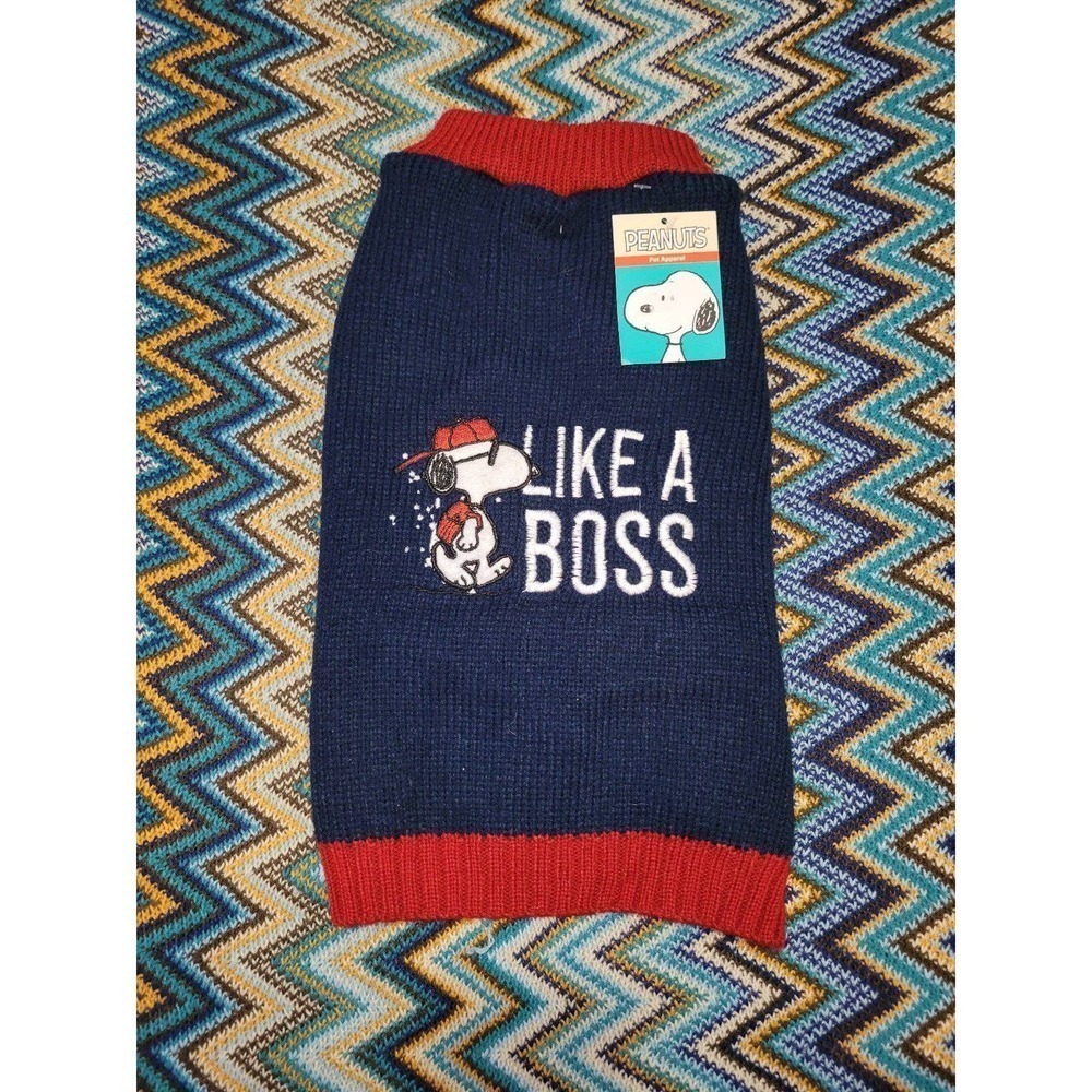 Peanuts Snoopy dog sweater M